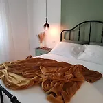 Гостевой дом Nine And Three Quarters - Unique Design 4*