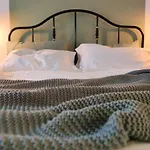 Гостевой дом Nine And Three Quarters - Unique Design